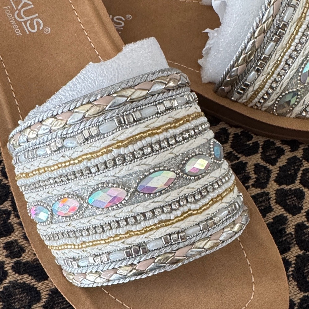 NWOT - Corkys Women's Beaded Sandals - Tan and Cream - Picture 2 of 4